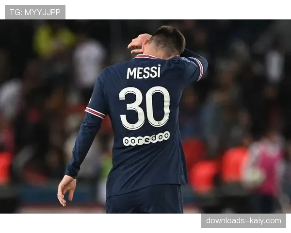 坚守：特鲁瓦门将加龙单场完成九次扑救，助球队爆冷逼平巴黎